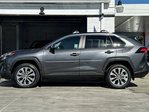 Certified 2023 Toyota RAV4 XLE Premium image 7