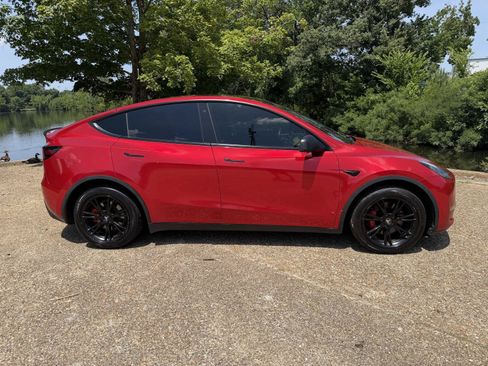 Used 2020 Tesla Model Y Long Range AWD/4WD image 2