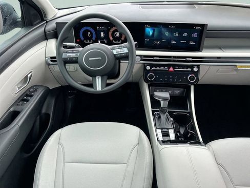 New 2026 Hyundai Tucson SEL FWD image 17