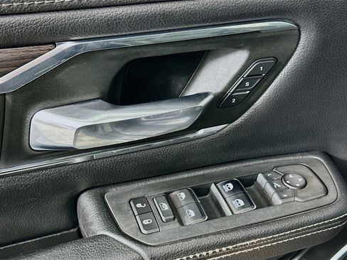 Used 2025 RAM 1500 Laramie image 15