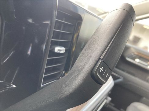 Used 2023 Chevrolet Silverado 1500 RST w/ Z71 Off-Road Package image 20