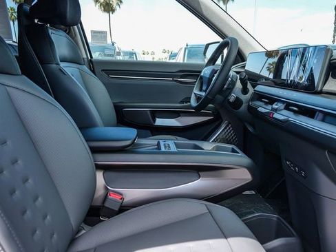 New 2026 Kia EV9 Wind image 18