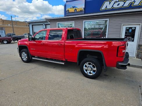 Used 2016 GMC Sierra 2500 SLE w/ SLE Preferred Package AWD/4WD image 1