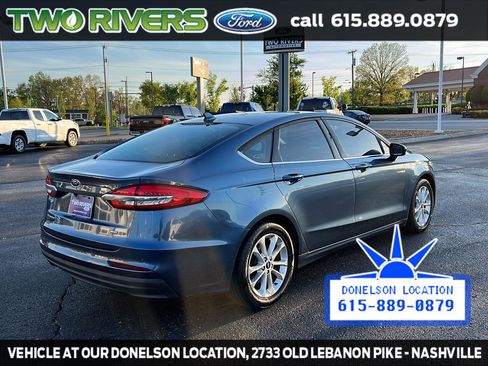 Used 2019 Ford Fusion SE image 9