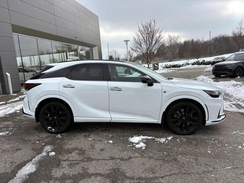 Used 2024 Lexus RX 500h F Sport image 8