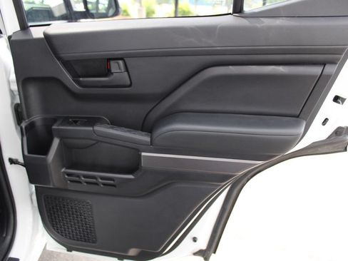 Certified 2025 Toyota 4Runner SR5 AWD/4WD image 55