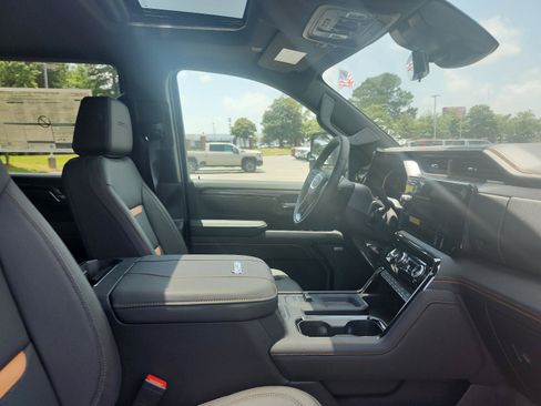 New 2026 GMC Sierra 3500 AT4 w/ AT4 Premium Plus Package AWD/4WD image 8