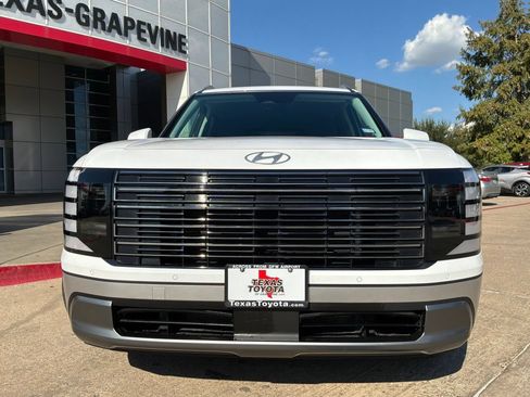 Used 2026 Hyundai Palisade SEL FWD image 3