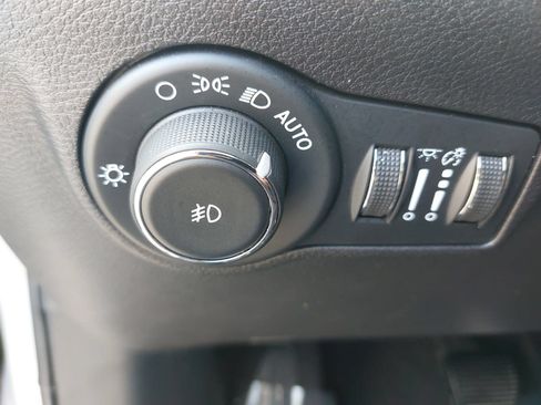 Used 2024 Jeep Compass Latitude AWD/4WD image 26
