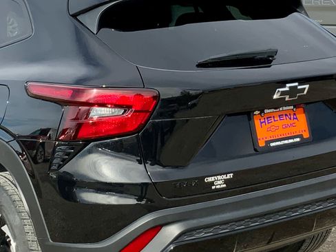 Used 2025 Chevrolet Trax RS image 13