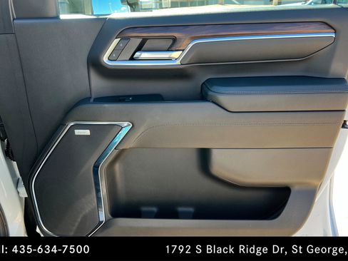 Used 2024 GMC Sierra 2500 SLT w/ SLT Premium Package image 22