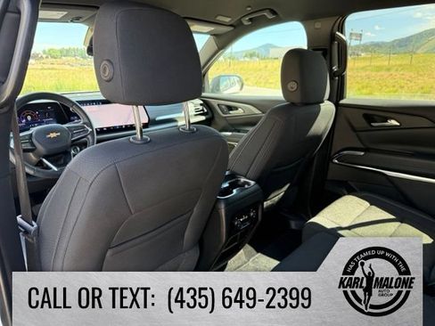 Used 2025 Chevrolet Traverse LT w/ Driver Confidence Package AWD/4WD image 26