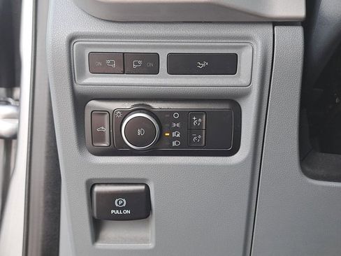 Certified 2022 Ford F150 XLT w/ Equipment Group 302A High image 22