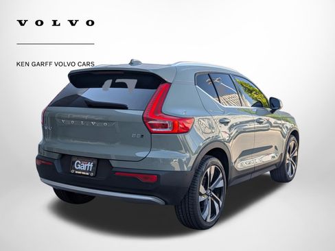 Used 2023 Volvo XC40 B5 Ultimate w/ Protection Package Premier AWD/4WD image 3