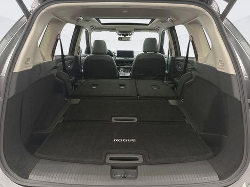 Used 2024 Nissan Rogue SL w/ SL Premium Package image 22