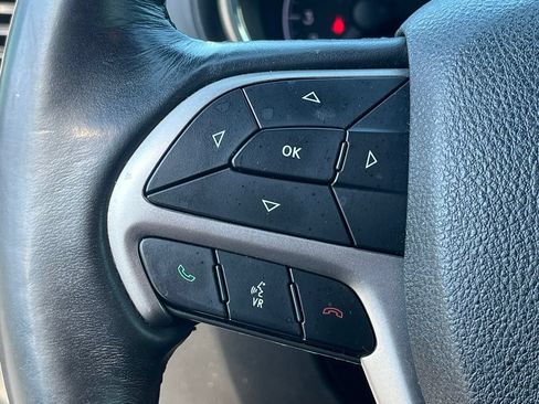 Used 2018 Jeep Grand Cherokee Overland AWD/4WD image 35