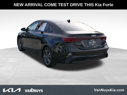Used 2023 Kia Forte LXS w/ LXS Technology Package image 5
