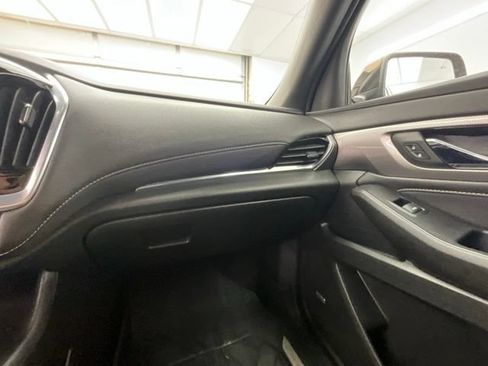 Used 2022 Chevrolet Traverse Premier w/ Redline Edition AWD/4WD image 13
