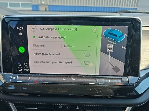 Used 2025 Volkswagen Atlas SEL Premium R-Line AWD/4WD image 27