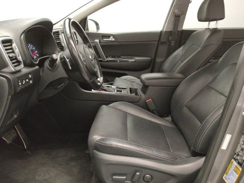 Used 2018 Kia Sportage SX image 17