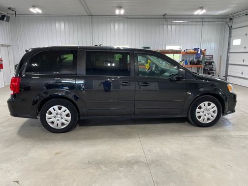 Used 2015 Dodge Grand Caravan SE w/ Quick Order Package 29E SE FWD image 8