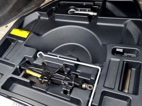 Used 2012 Lexus HS 250h image 44