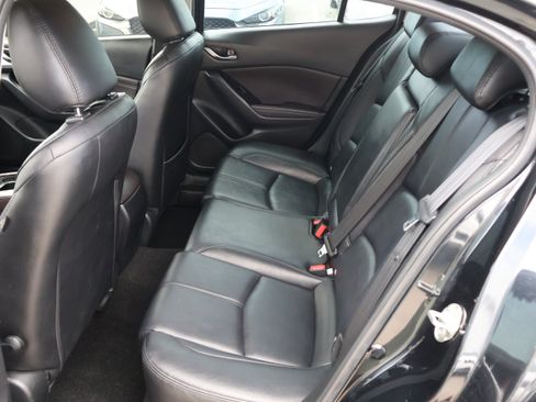 Used 2017 MAZDA MAZDA3 Touring FWD image 6