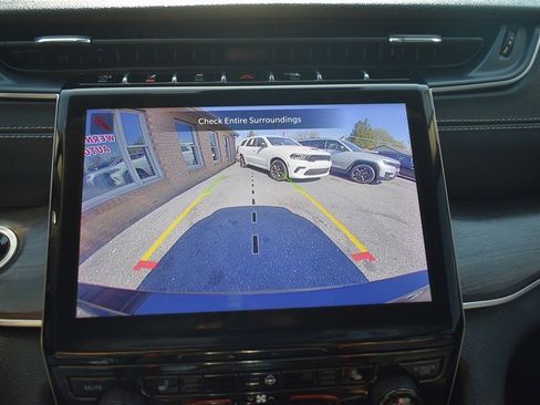 Used 2023 Jeep Grand Cherokee L Limited image 16