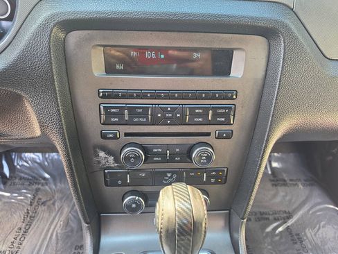 Used 2013 Ford Mustang Coupe RWD image 33