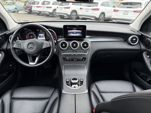 Used 2017 Mercedes-Benz GLC 300 4MATIC image 10
