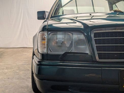 Used 1994 Mercedes-Benz E 320 Coupe image 9