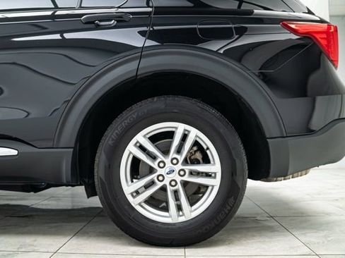 Used 2023 Ford Explorer XLT w/ Equipment Group 202A image 31