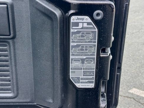 Used 2020 Jeep Wrangler Sport image 16