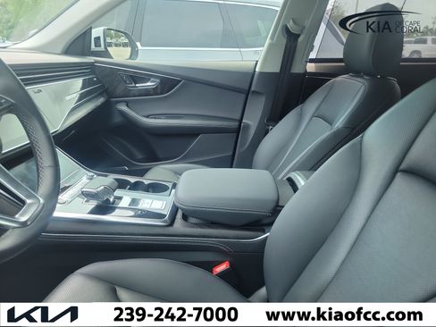 Used 2023 Audi Q8 Prestige AWD/4WD image 7