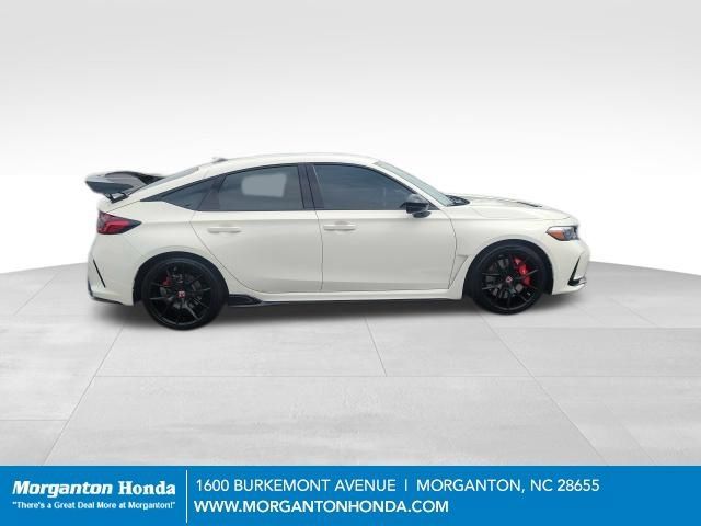Used 2025 Honda Civic Type R image 4
