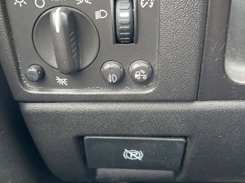 Used 2008 Chevrolet Colorado LT image 12