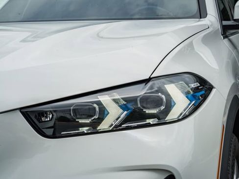 Used 2026 BMW X5 xDrive40i AWD/4WD image 15