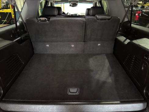 Used 2015 Chevrolet Suburban LTZ image 14