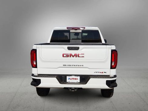 Used 2022 GMC Sierra 1500 AT4X image 7