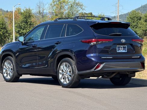 Used 2021 Toyota Highlander Limited AWD/4WD image 5