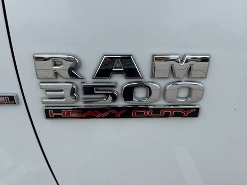 Used 2018 RAM 3500 Tradesman w/ Chrome Appearance Group AWD/4WD image 18