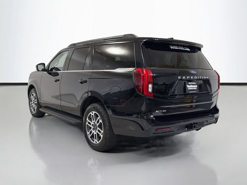 Used 2025 Ford Expedition Active AWD/4WD image 7