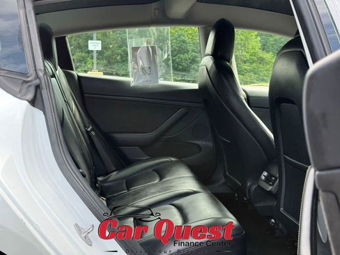 Used 2021 Tesla Model 3 Standard Range Plus image 16