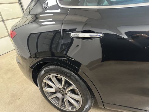 Used 2020 Maserati Levante S image 17