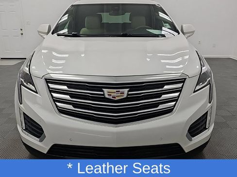 Used 2019 Cadillac XT5 Premium Luxury FWD image 4