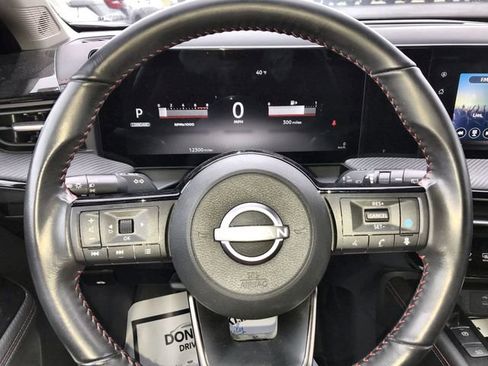 Certified 2025 Nissan Kicks SR FWD image 14