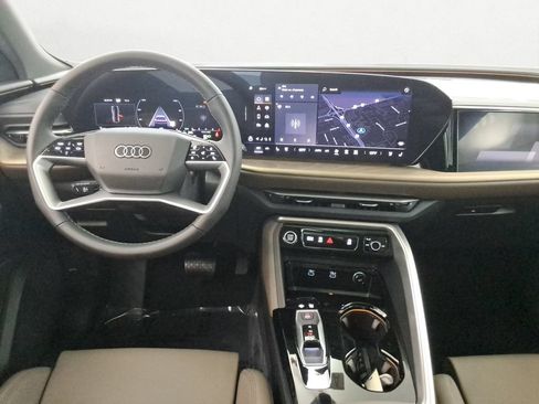 Used 2025 Audi Q5 Prestige AWD/4WD image 9
