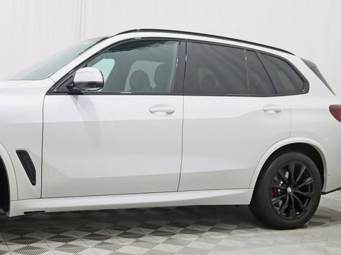 Used 2023 BMW X5 xDrive40i w/ M Sport Package AWD/4WD image 3