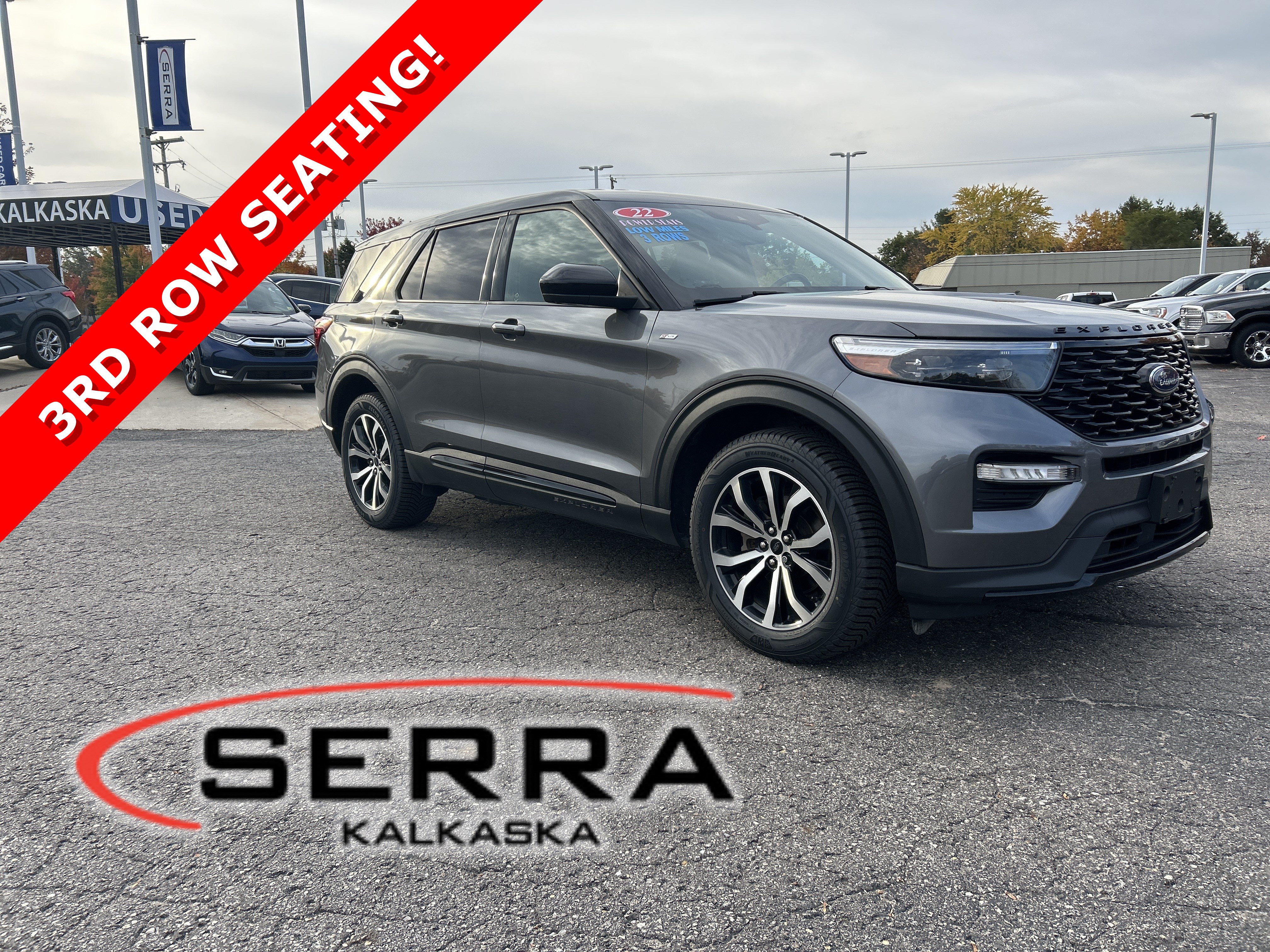 Used 2022 Ford Explorer ST-Line w/ Class IV Trailer Tow Package AWD/4WD image 1
