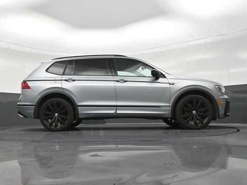 Used 2021 Volkswagen Tiguan SE R-Line FWD image 28